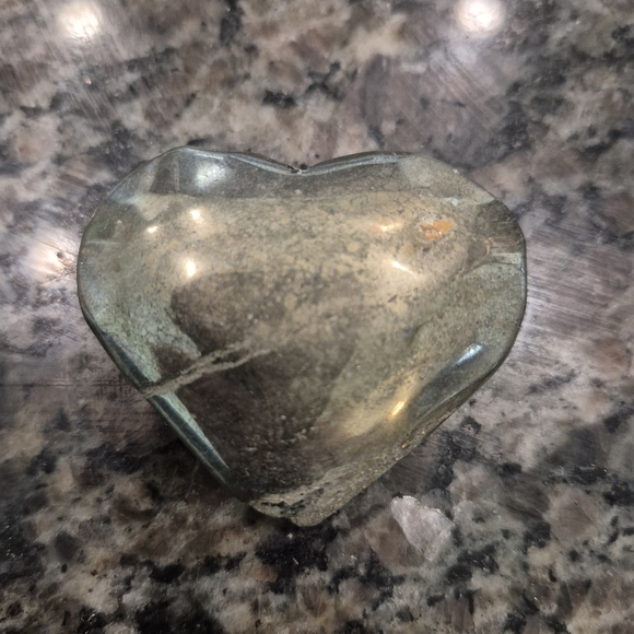 Natural Pyrite Polished Heart Palm Stone #6 New - Picture 5 of 6